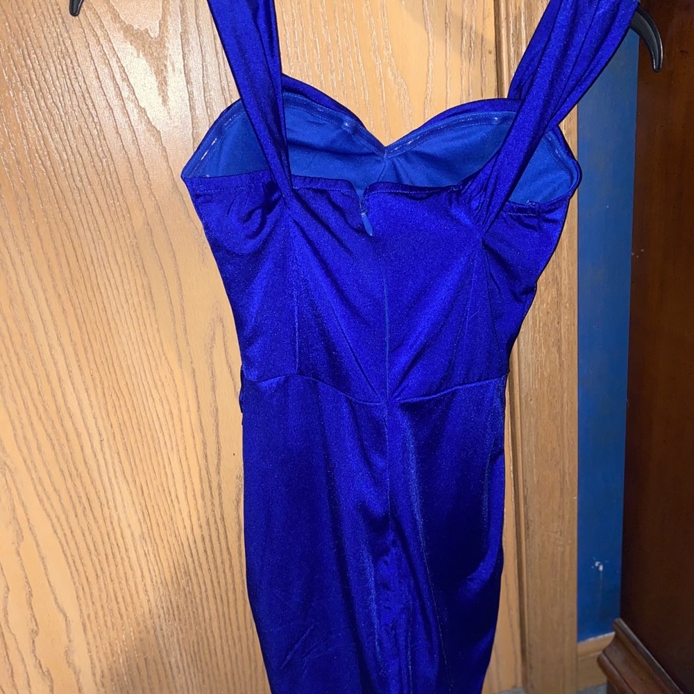 Dress - Picture 3 of 4